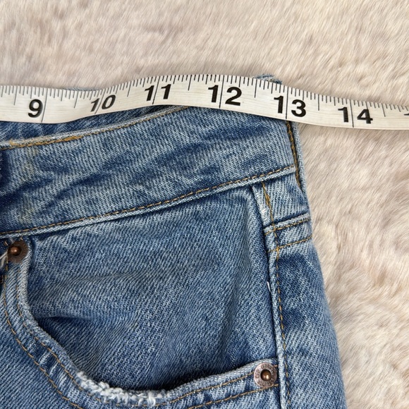 BDG | Urban Outfitters High Rise Mom Jeans in a Light Wash, Size 25, NWT - Picture 10 of 16